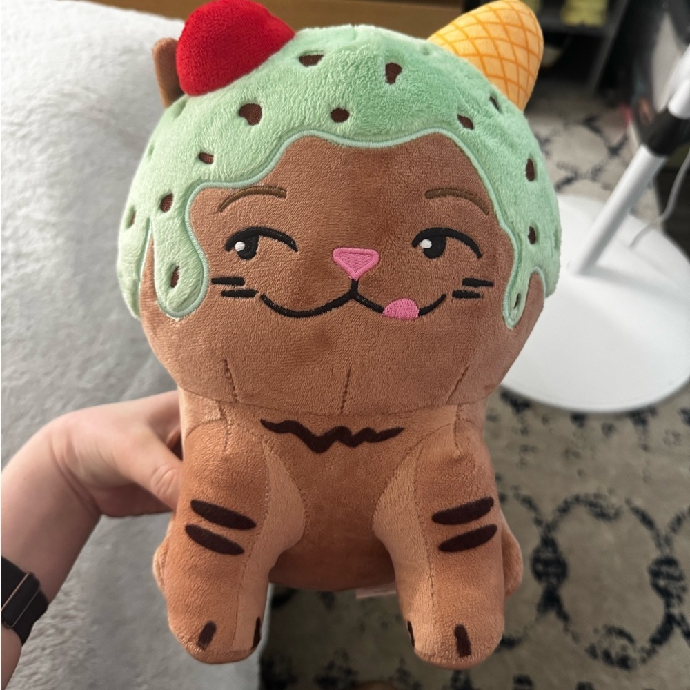 Moriah Elizabeth Eustace Cat Ice Cream Mint Chocolate Chip 12" Plush - Picture 5 of 8